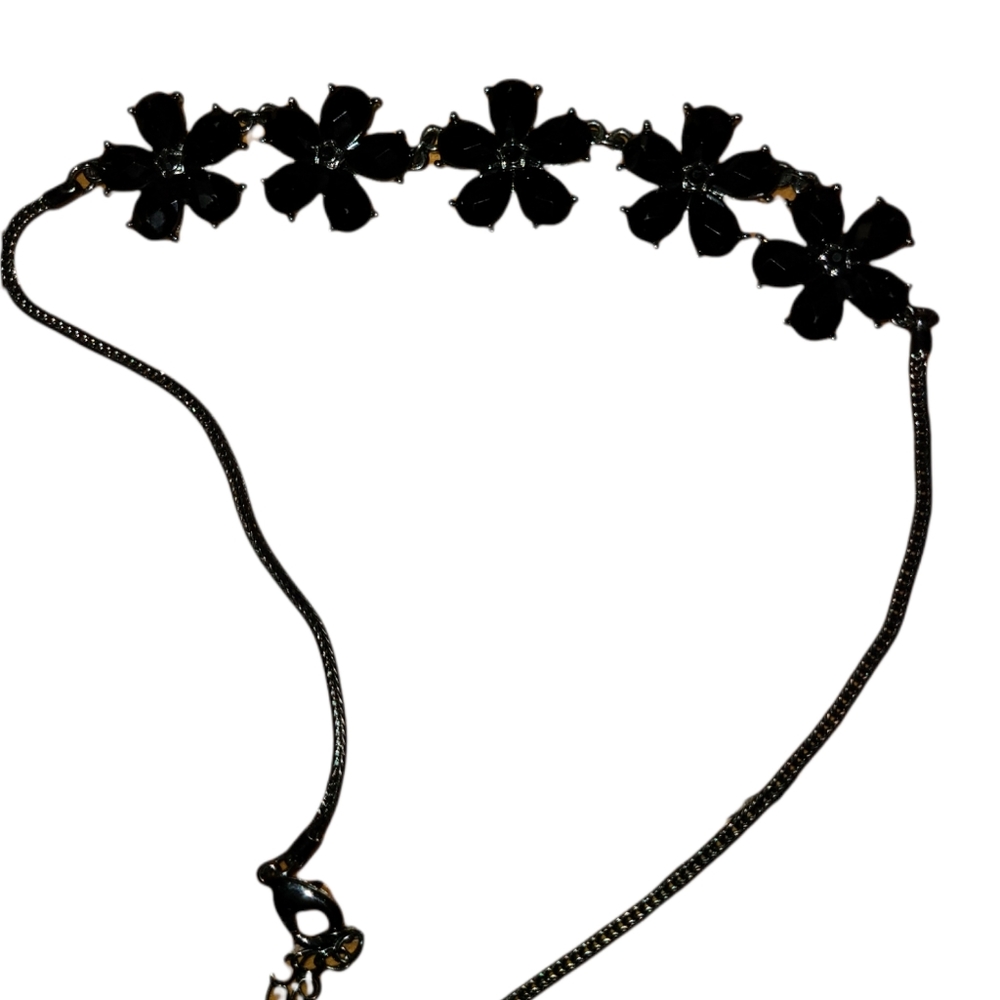 Flower necklace